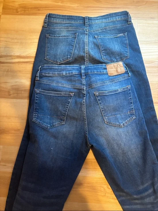 Dark Wash Skinny Jeans Pair - Distressed & Embroidered Side - Picture 6 of 6